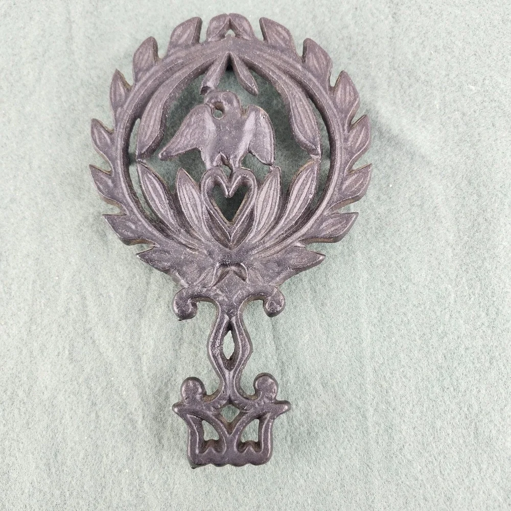 Vintage‎ Griswold Cast Iron #542 Eagle Trivet